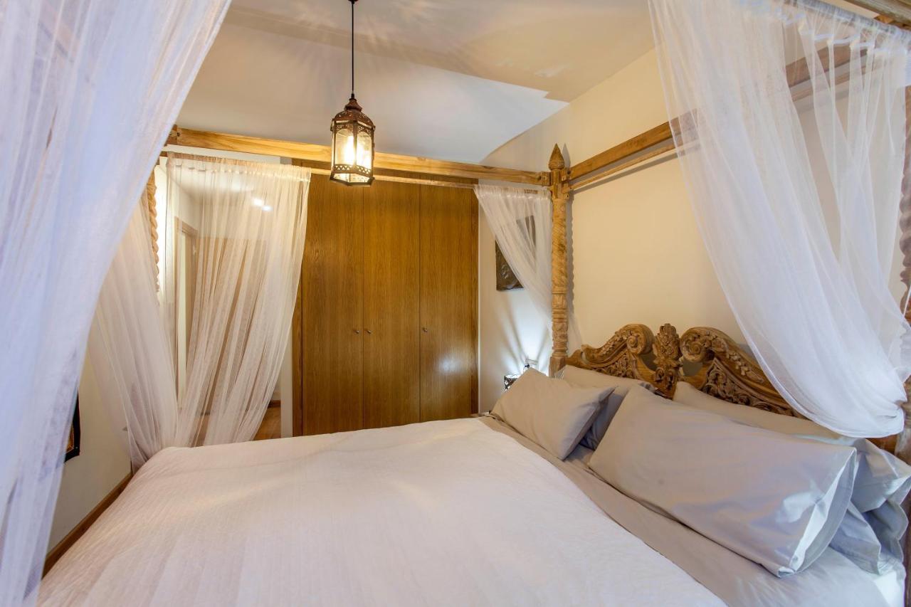 Luxurious & Alluring Home In Historic Town บาเลนเซีย ภายนอก รูปภาพ