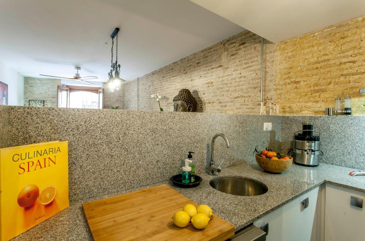 Luxurious & Alluring Home In Historic Town บาเลนเซีย ภายนอก รูปภาพ